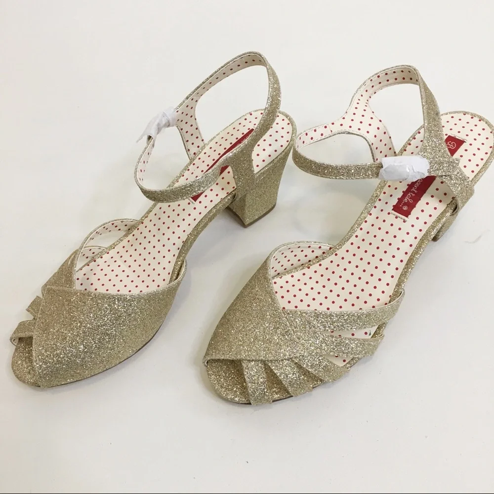 B.A.I.T. Gold glitter heels, NIB - Picture 5 of 5